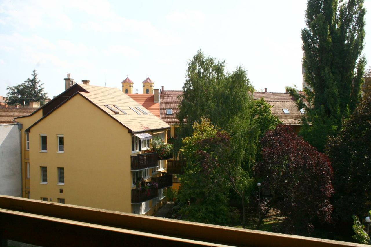 F&M Apartman Eger Zewnętrze zdjęcie